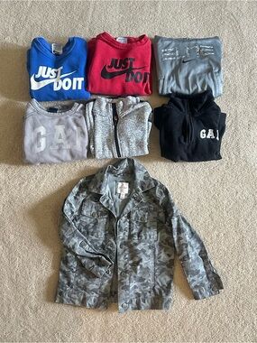 Bundle of boys sweaters and jacket size 5